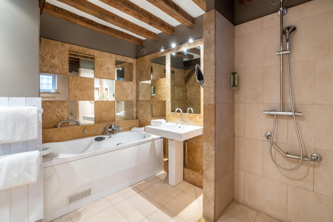 L'Absinthe Hotel องเฟลอร์ ภายนอก รูปภาพ