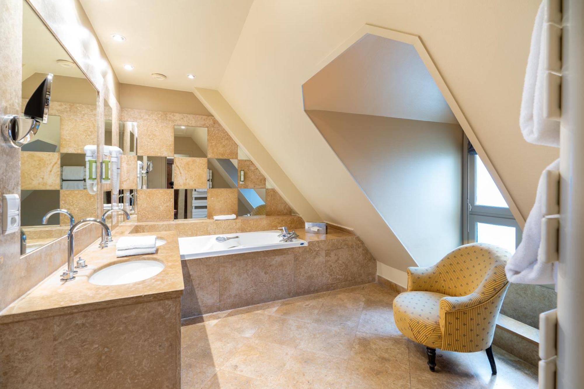 L'Absinthe Hotel องเฟลอร์ ห้อง รูปภาพ